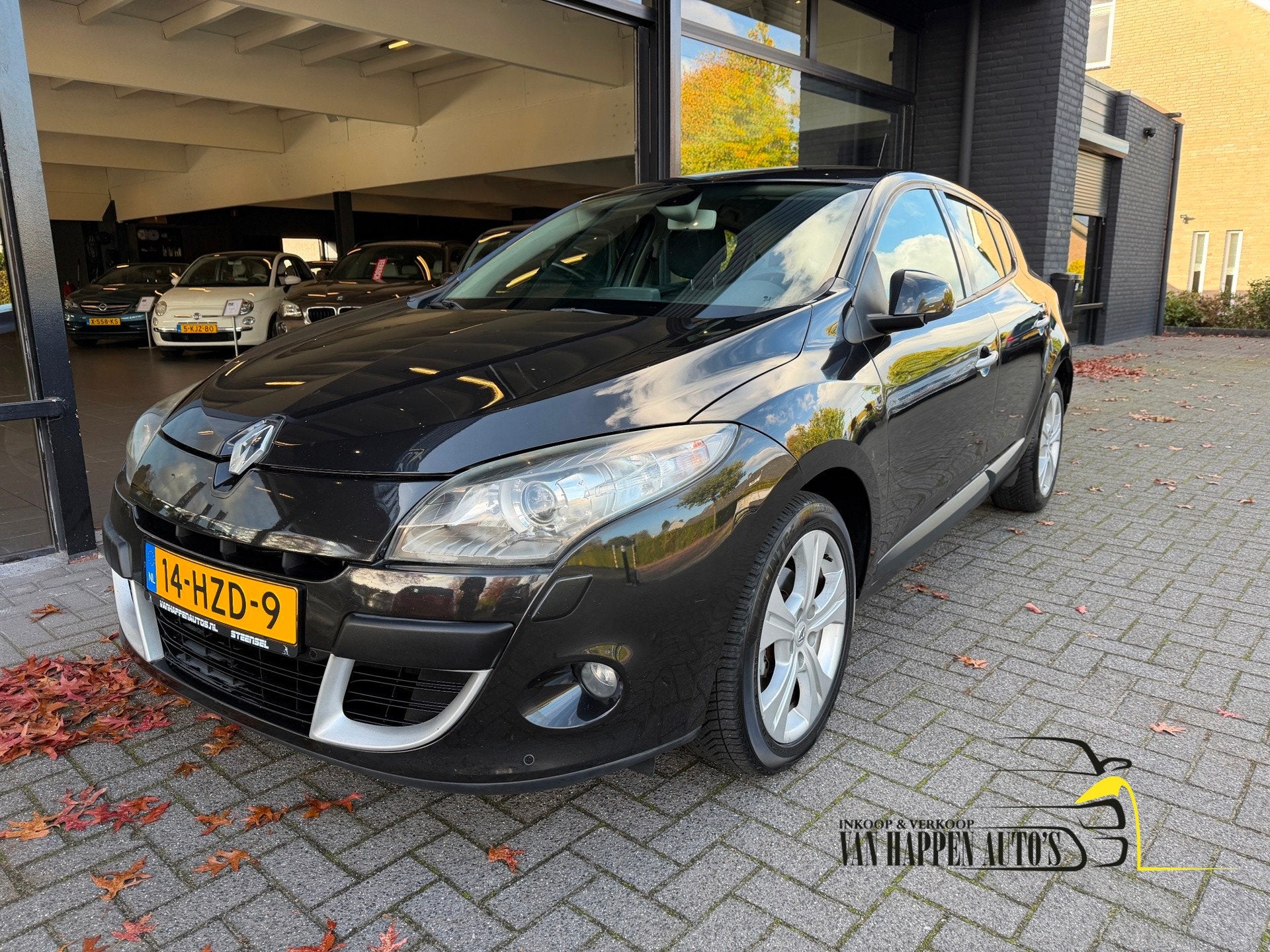 Renault Mégane 1.6 Dynamique / APK 10-2027, Auto's, Gebruikt, 4 cilinders, Zwart, Bedrijf