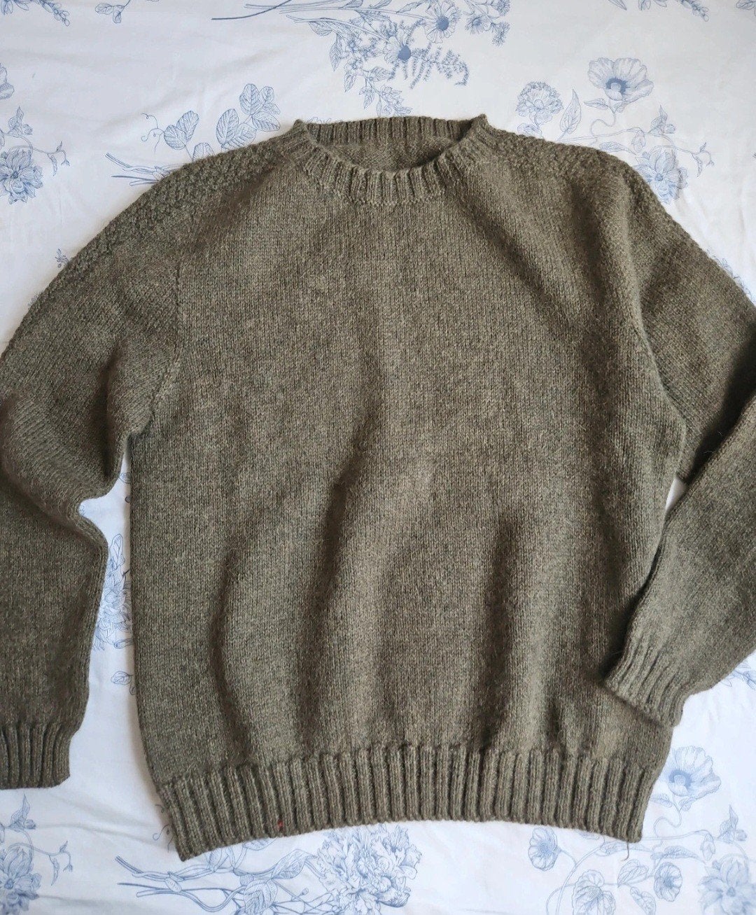 Handgebreide 100% wollen dark green trui, Ophalen of Verzenden, Zo goed als nieuw, Handgemaakt, Maat 36 (S)