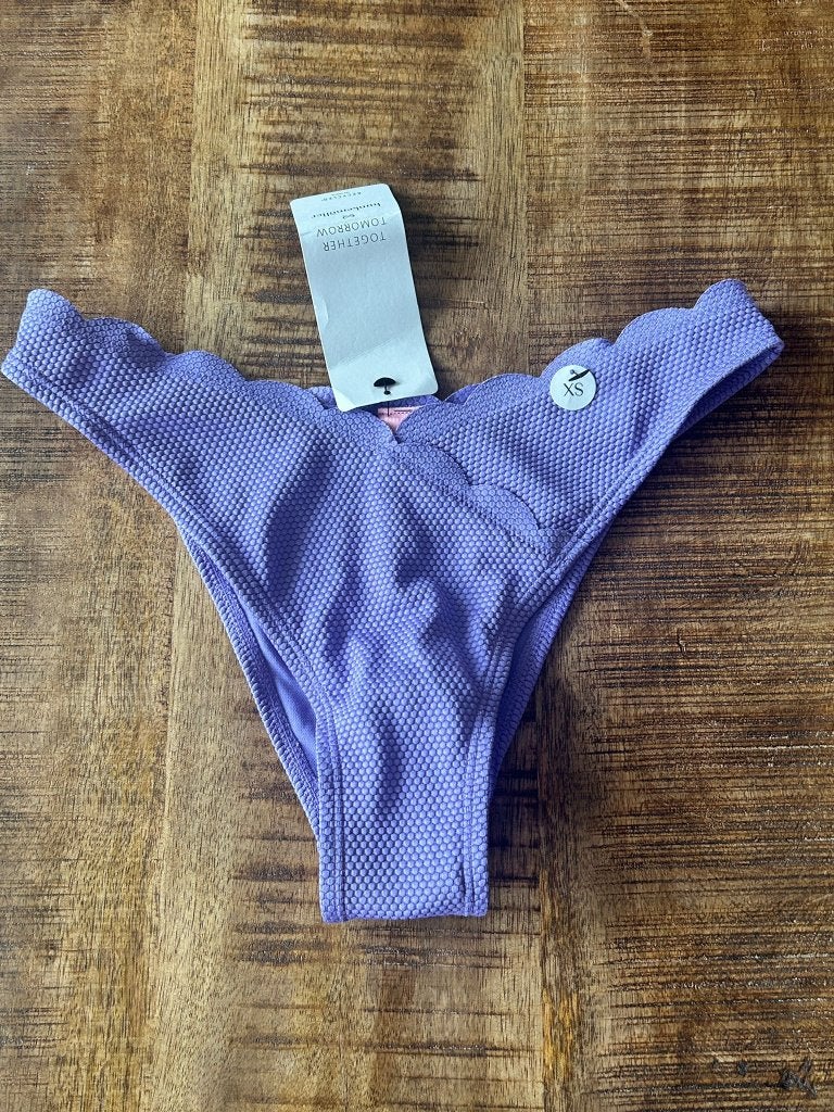 Hunkemöller Scallop Highleg Bikinibroekje XS, Kleding | Dames, Badmode en Zwemkleding, Paars, Nieuw, Ophalen of Verzenden, Bikini