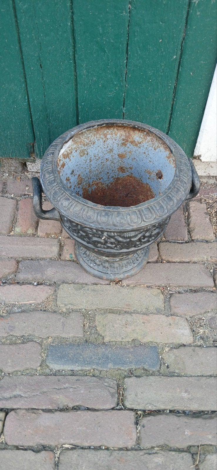 Antieke gietijzeren plantenbak / urn, Ophalen