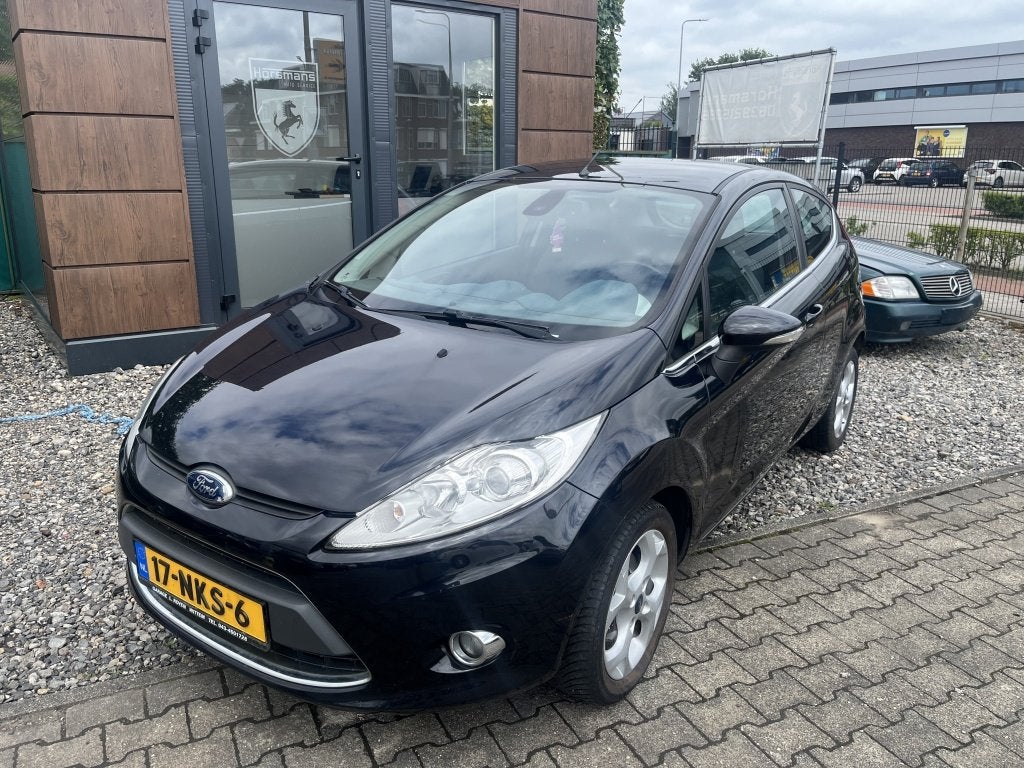 Ford Fiesta GERESERVEERD ! (bj 2010), Gebruikt, 31 €/maand, 4 cilinders, Zwart