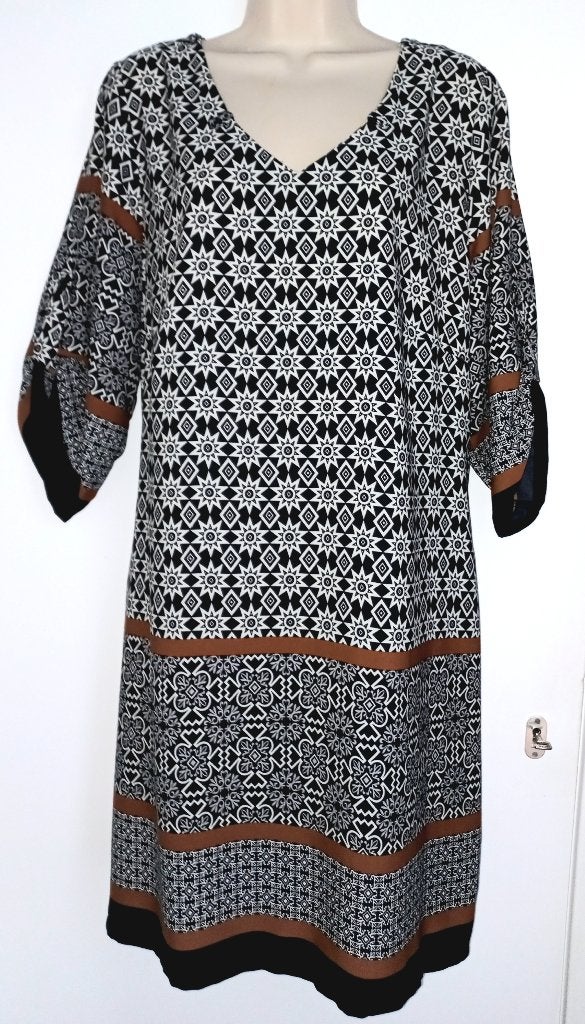 Paprika jurk maat 44/46, Kleding | Dames, Grote Maten, Ophalen of Verzenden, Zo goed als nieuw, Overige kleuren, Jurk