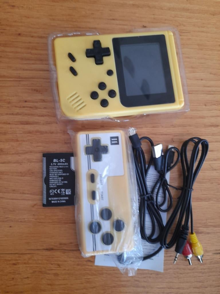 3 Mini Retro Handheld Game Console - Nieuw in Doos, Ophalen, Overige merken, Nieuw
