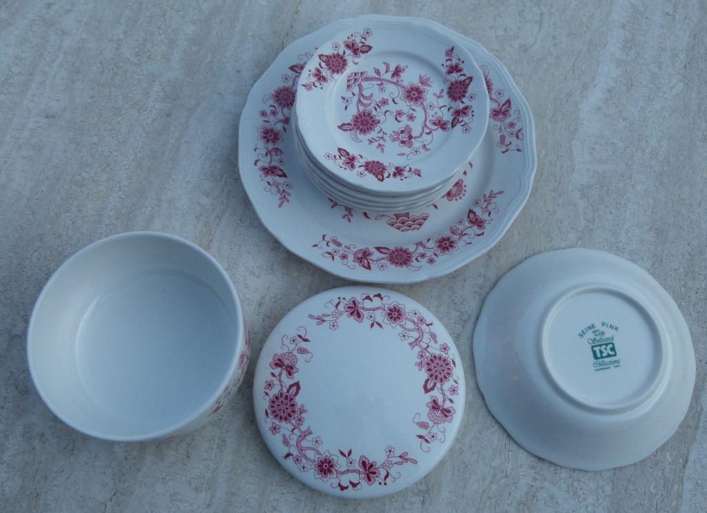 Stoer Roze Bloemen Presenteer / Serveer set KADO TIP, Nieuw, Ophalen of Verzenden, Bord(en), Wedgwood