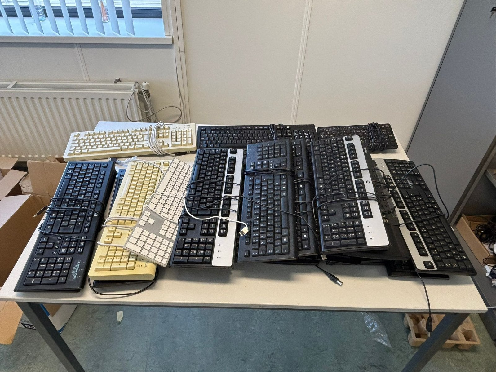 Partij 22 toetsenbord –HP / Dell / USB kantoor toetsenborden, Computers en Software, Ophalen, Qwerty, Gebruikt
