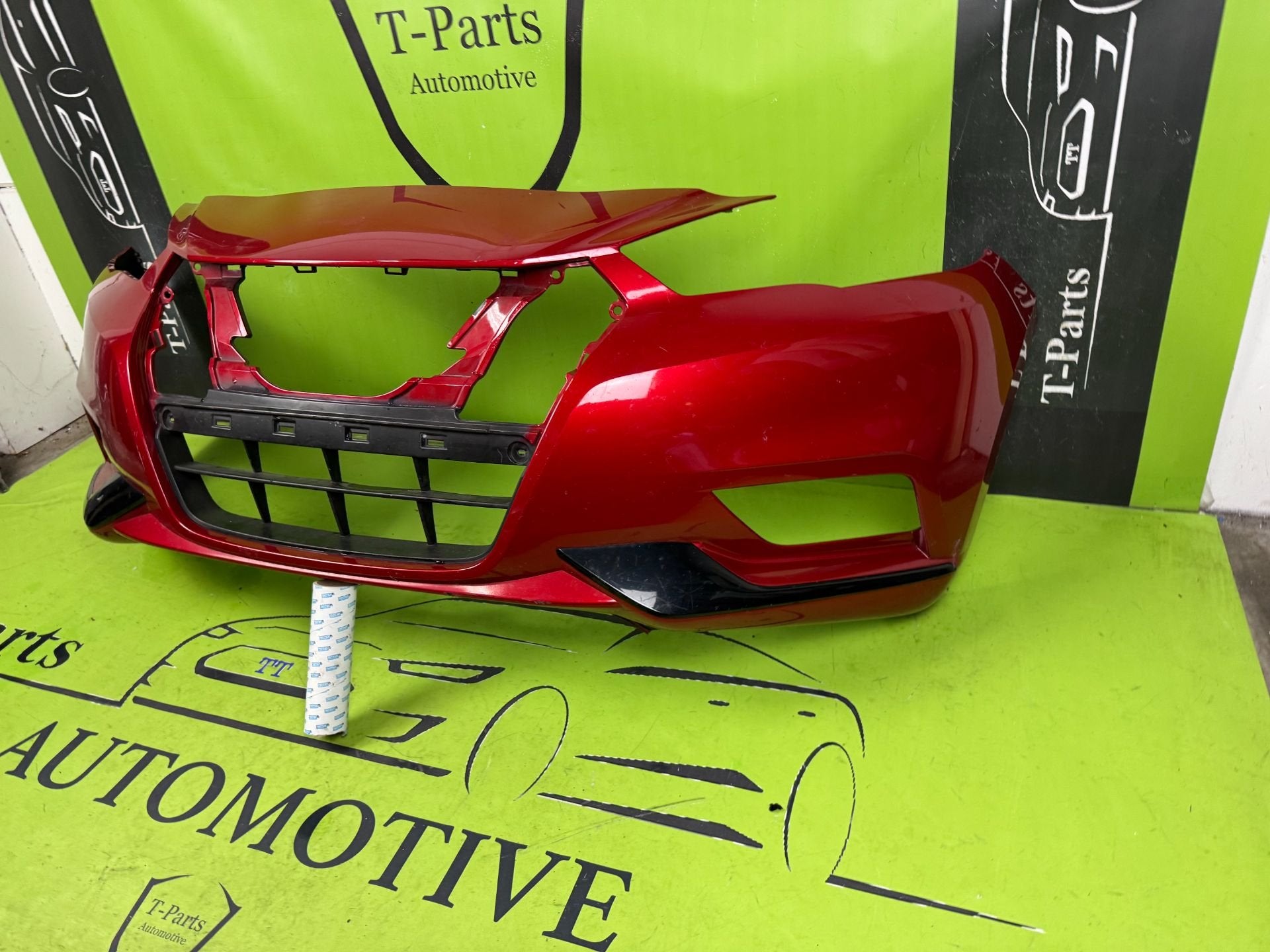 nissan micra k14 voorbumper bumper, Voor, Takashima 1-chome 1-1
220-8686  Yokohama, Ophalen of Verzenden, Bumper