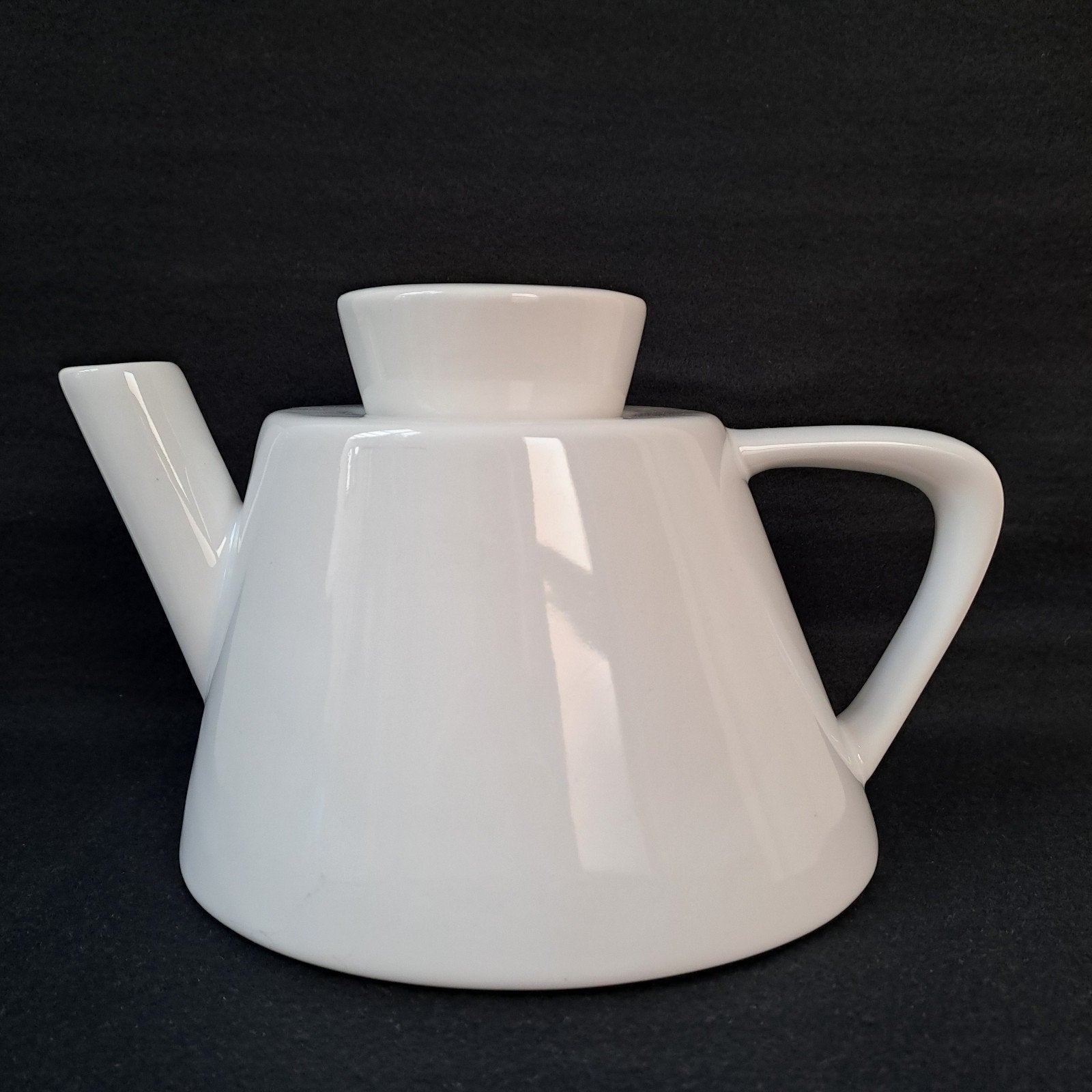 Witte keramische design theepot Ikea Värme, Overige typen, Ophalen of Verzenden, Zo goed als nieuw, Overige stijlen