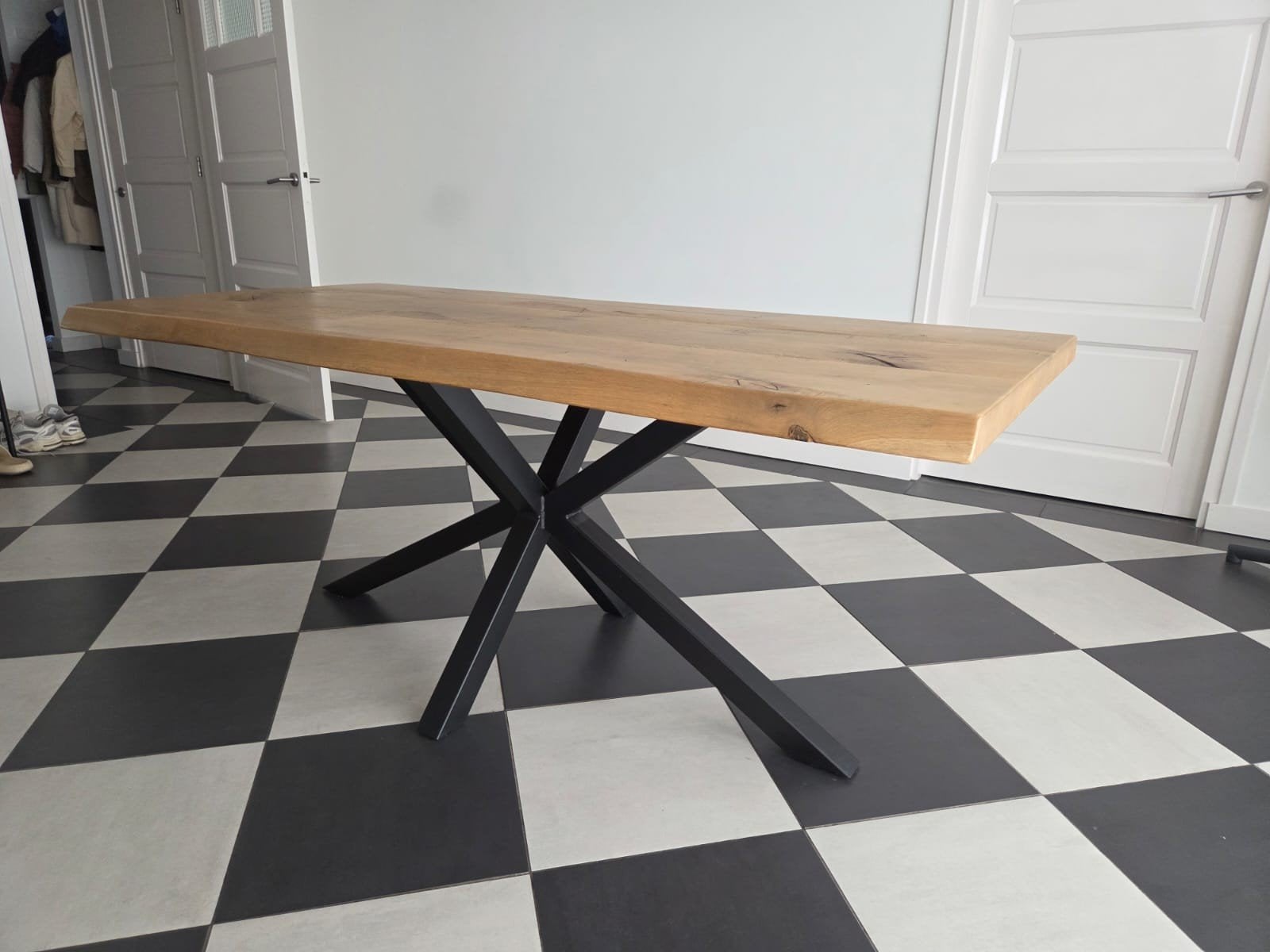 Robuuste eikenhouten eettafel met spinpoot, Huis en Inrichting, Tafels | Eettafels, Ophalen, Gebruikt, Industrieel, robuust, 50 tot 100 cm
