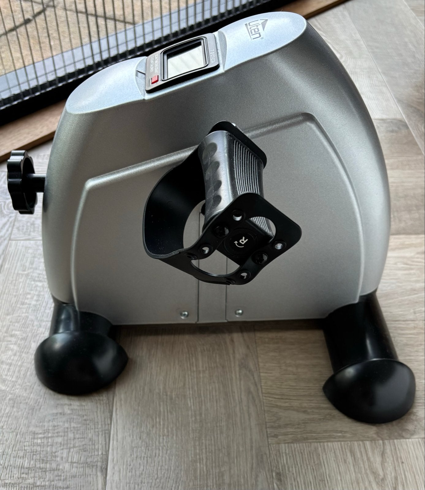 Compacte Uten Mini Hometrainer - Ideaal voor Thuisgebruik, Ophalen, Armen, Zo goed als nieuw, Metaal