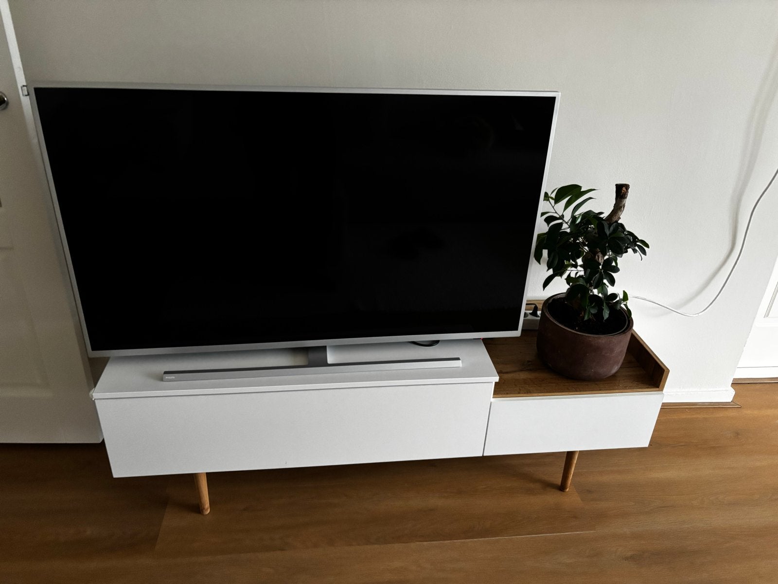 Modern TV-meubel met lades en opbergruimte, Ophalen, 150 tot 200 cm, Zo goed als nieuw, Minder dan 100 cm