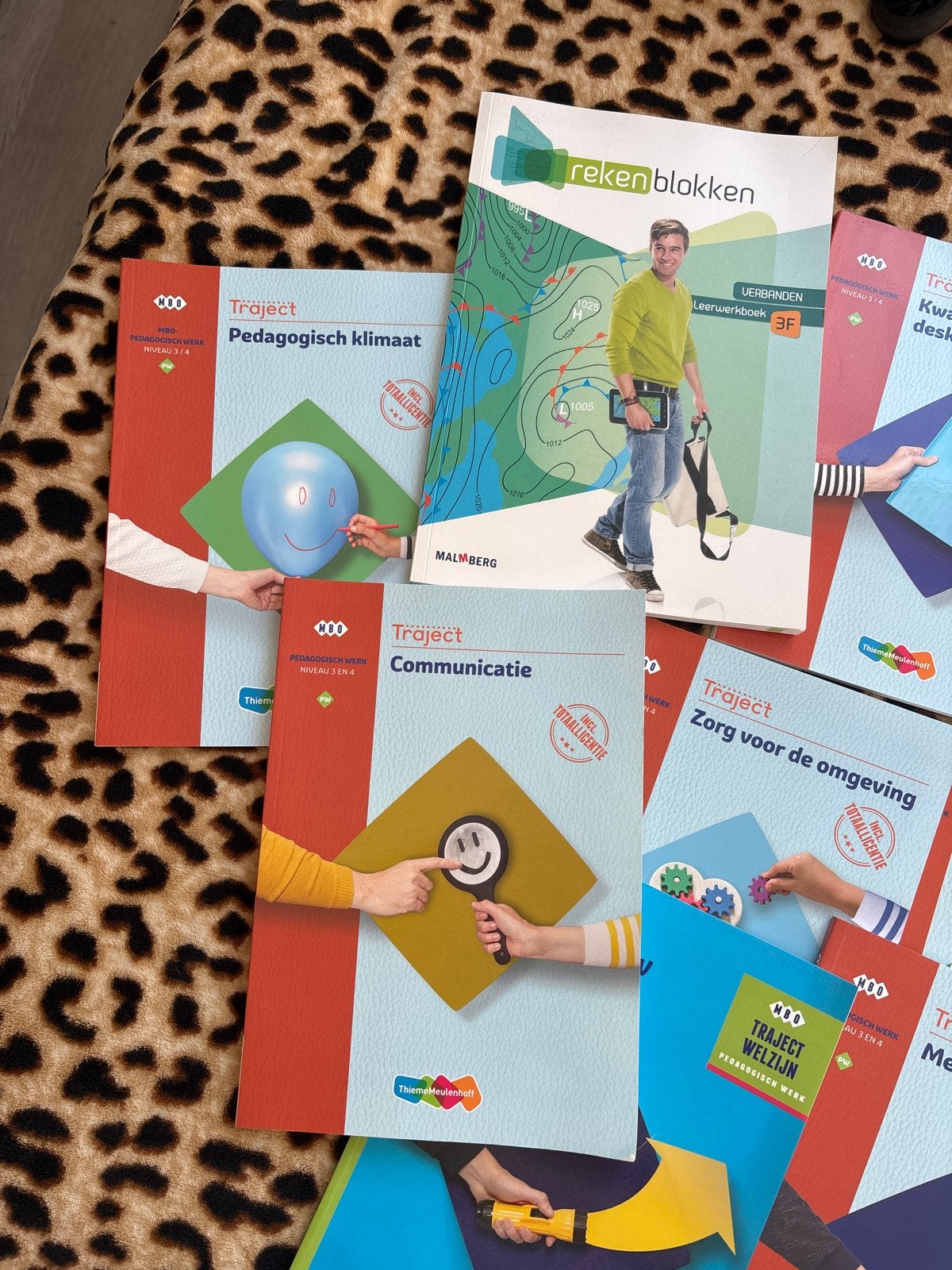 Boeken MBO Pedagogisch Medewerker/Gespecialiseerd PM, Ophalen of Verzenden, Zo goed als nieuw, Overige niveaus, Overige vakken