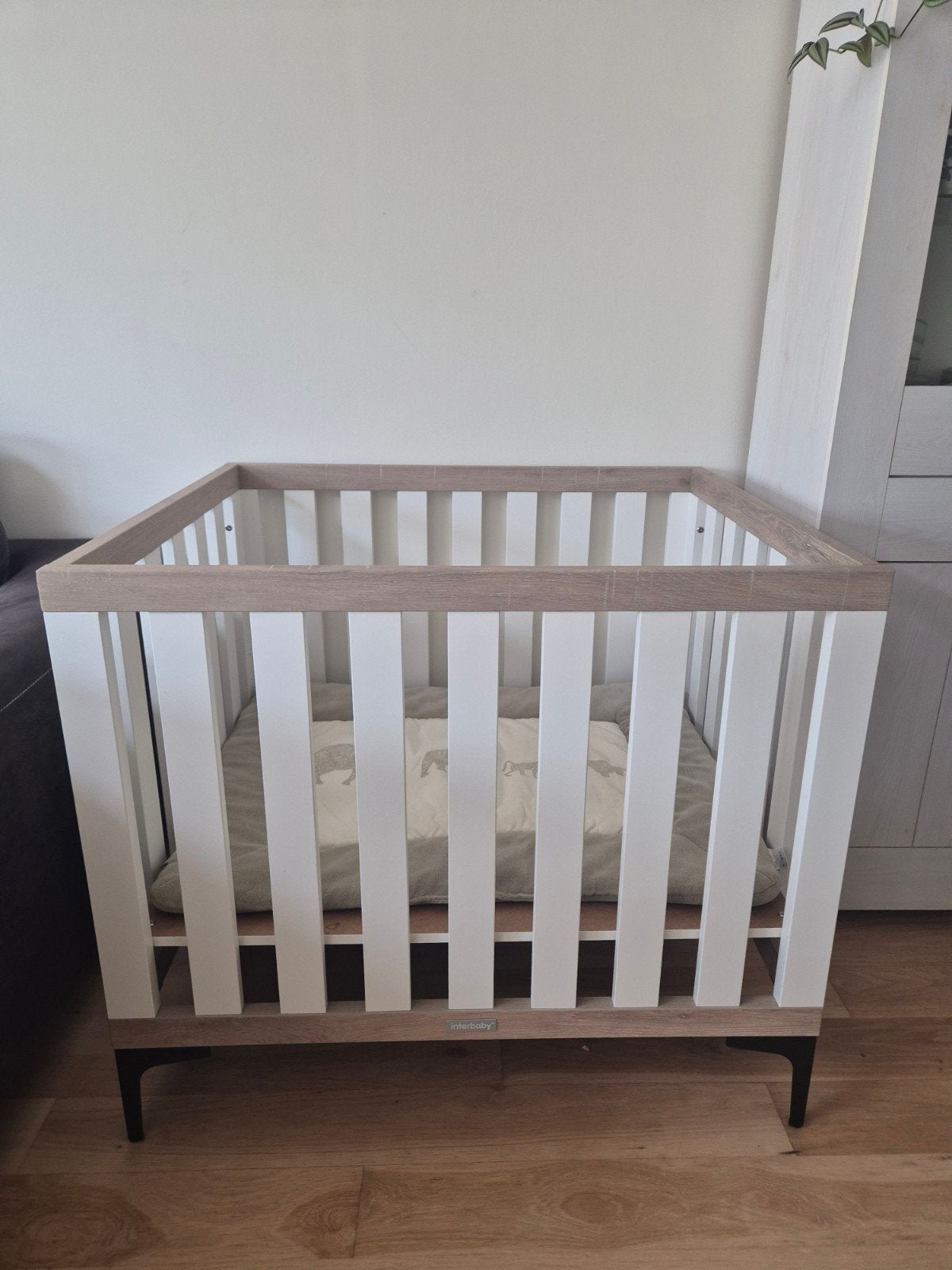 Interbaby Box - Wit met Houtaccenten, Ophalen, Gebruikt, Vierkant