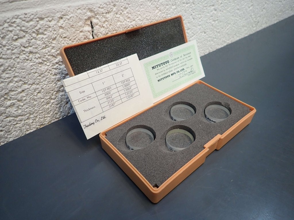 Mitutoyo 157-903 optische parallellen set / Panglas set, 20-1, Sakado 1-Chome, Takatsu-ku, Kawasaki-shi, Kanagawa 213-8533, Japan