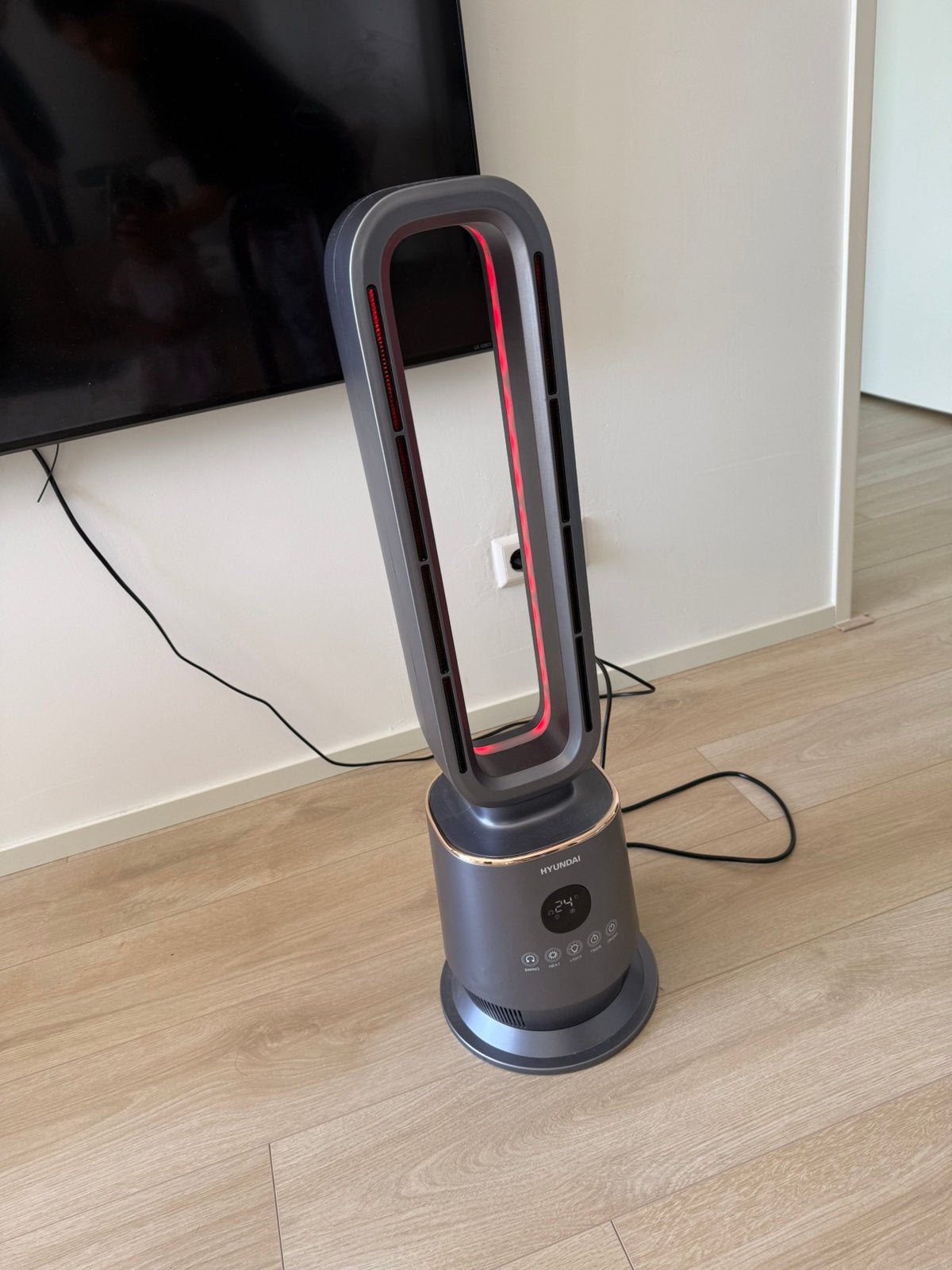 Hyundai 2-in-1 Toren Ventilator & Kachel, Ophalen, Zo goed als nieuw, Torenventilator