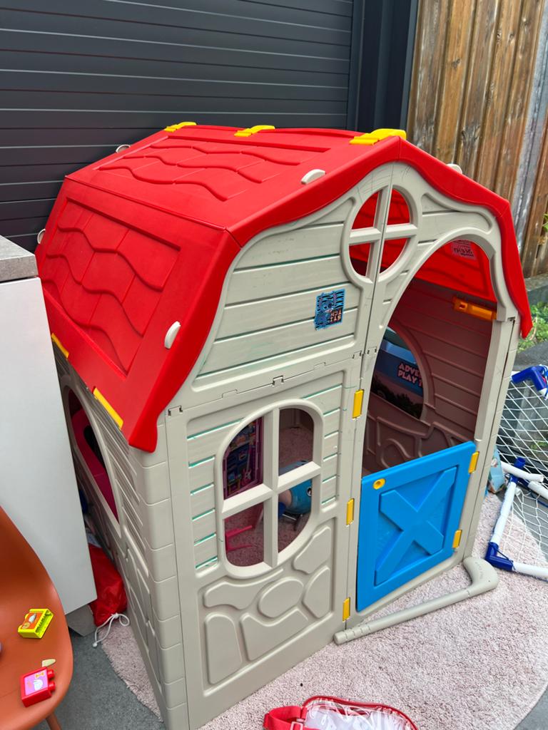 Leuk speelhuisje voor kinderen, Kinderen en Baby's, Speelgoed | Buiten | Speelhuisjes, Ophalen of Verzenden, Gebruikt, Kunststof
