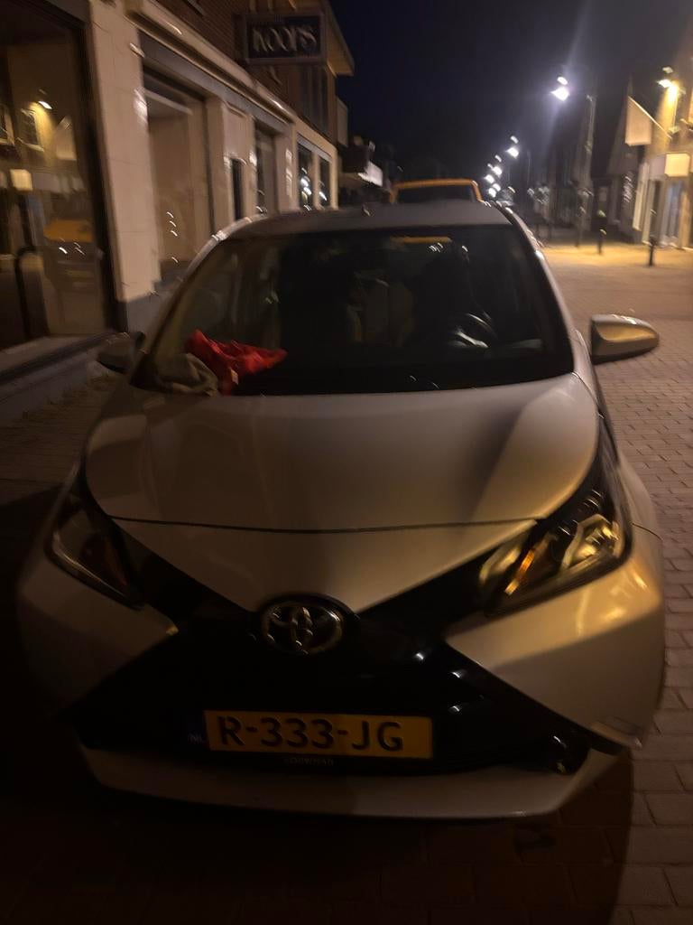Toyota Aygo 1.0 12V Vvt-i Ddrs 2015 Grijs, Auto's, Voorwielaandrijving, 4 stoelen, 24 km/l, Handgeschakeld