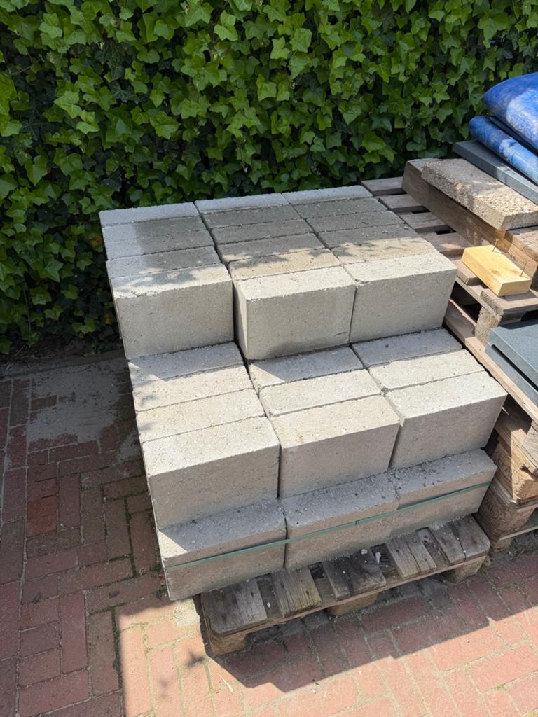Betonblokken, Doe-het-zelf en Verbouw, Metselstenen, Ophalen, Nieuw, Beton