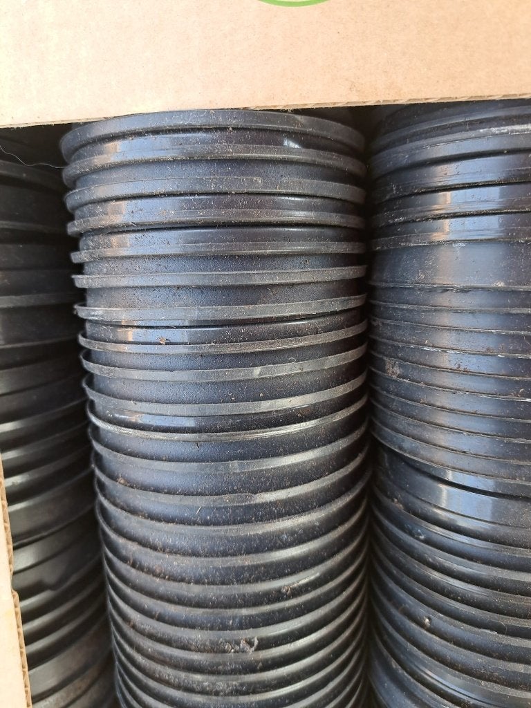 Doos met 450 ronde potjes 10.5 cm € 30, Kunststof, Gebruikt, Rond, Ophalen of Verzenden