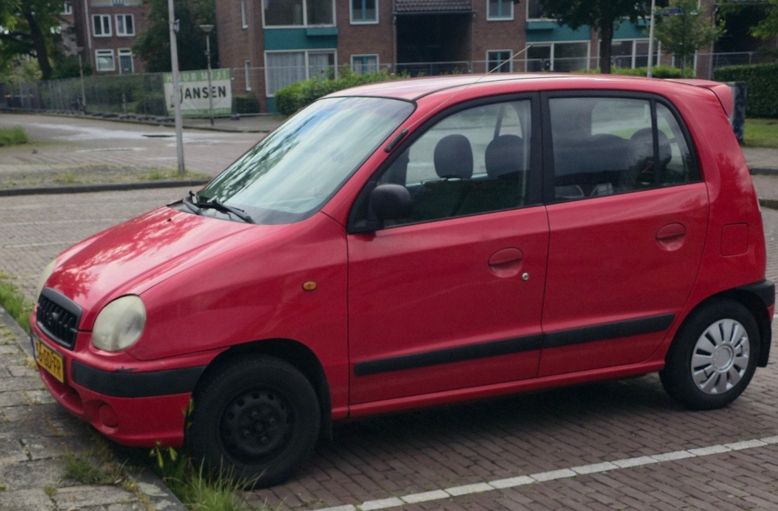Hyundai Atos 1.0 I SLX Spirit PS AUT 2000 Rood, Auto's, Hyundai, 15 km/l, 54 pk, 4 cilinders, 400 kg