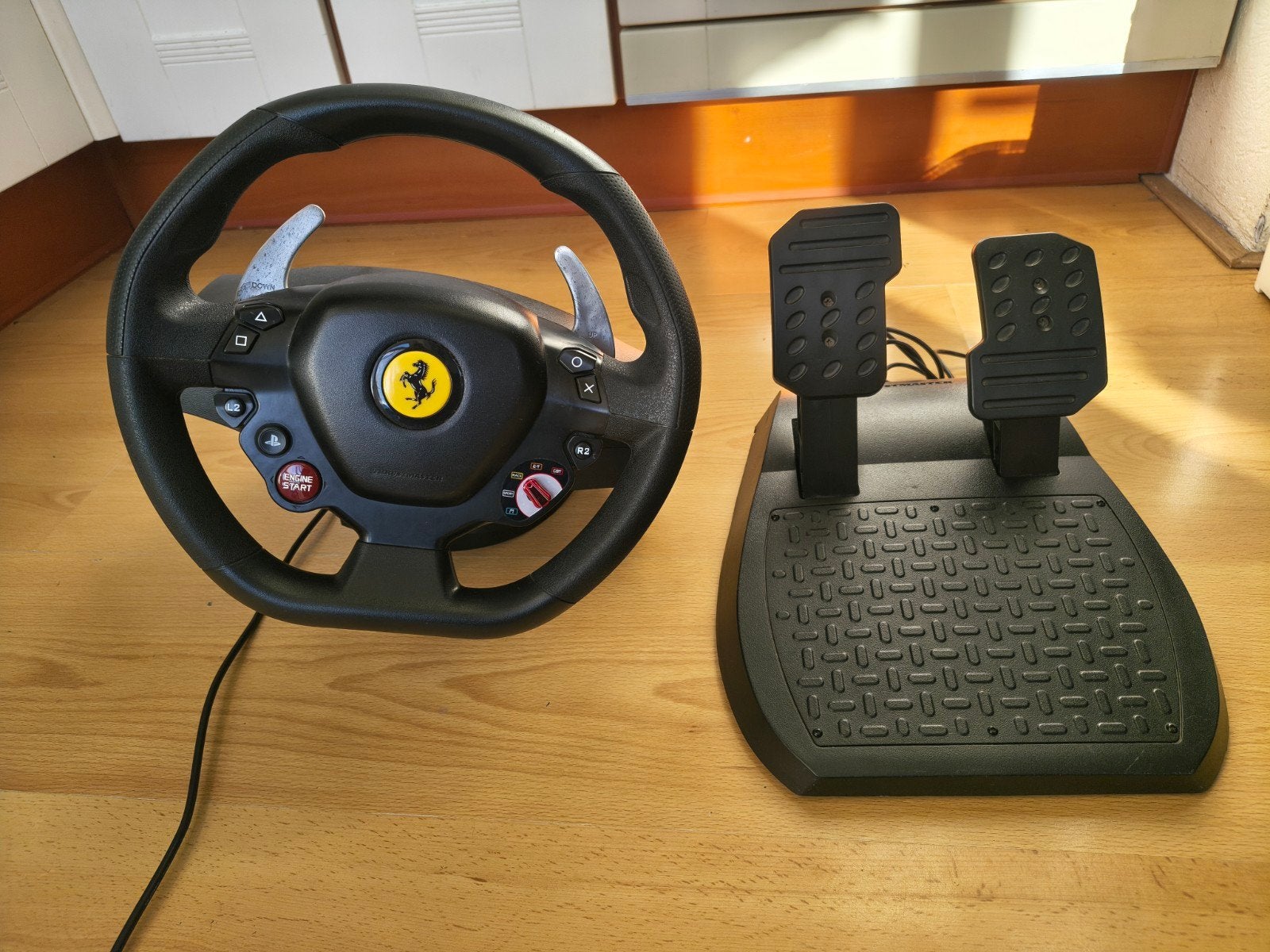 Thrustmaster T80 Ferrari 488 GTB racestuur met pedalen, Ophalen of Verzenden, Gebruikt, Stuur of Pedalen, PlayStation 3