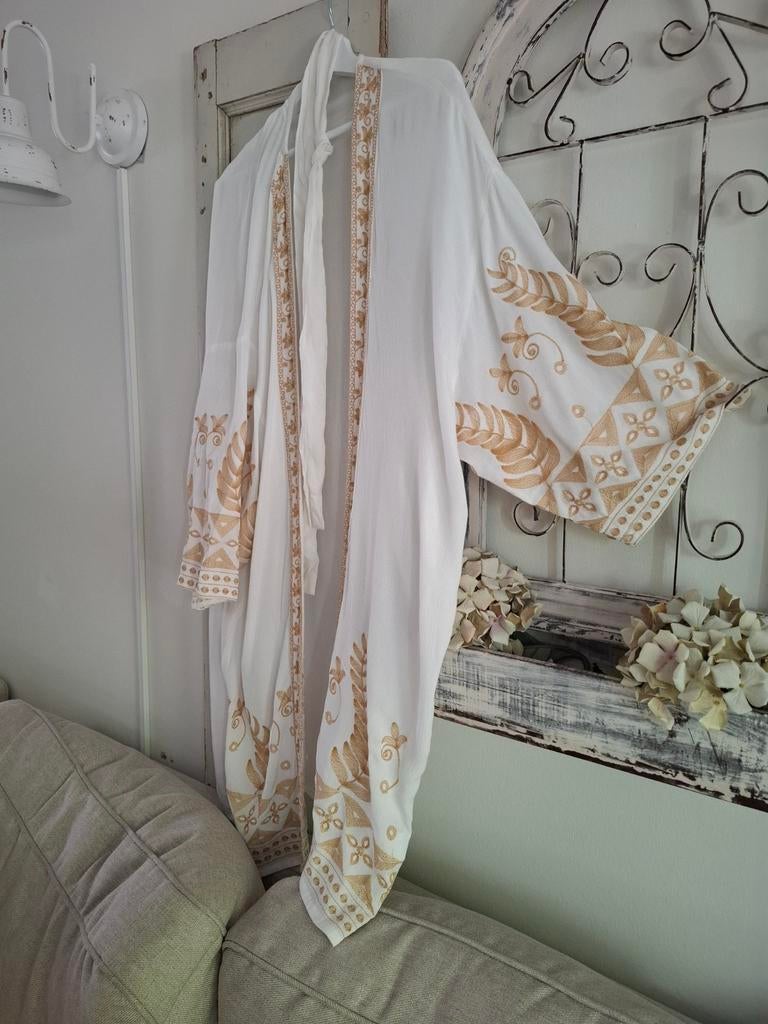 Nieuwe Witte Sumitra kimono - free size, Kleding | Dames, Overige Dameskleding, Nieuw, Ophalen of Verzenden