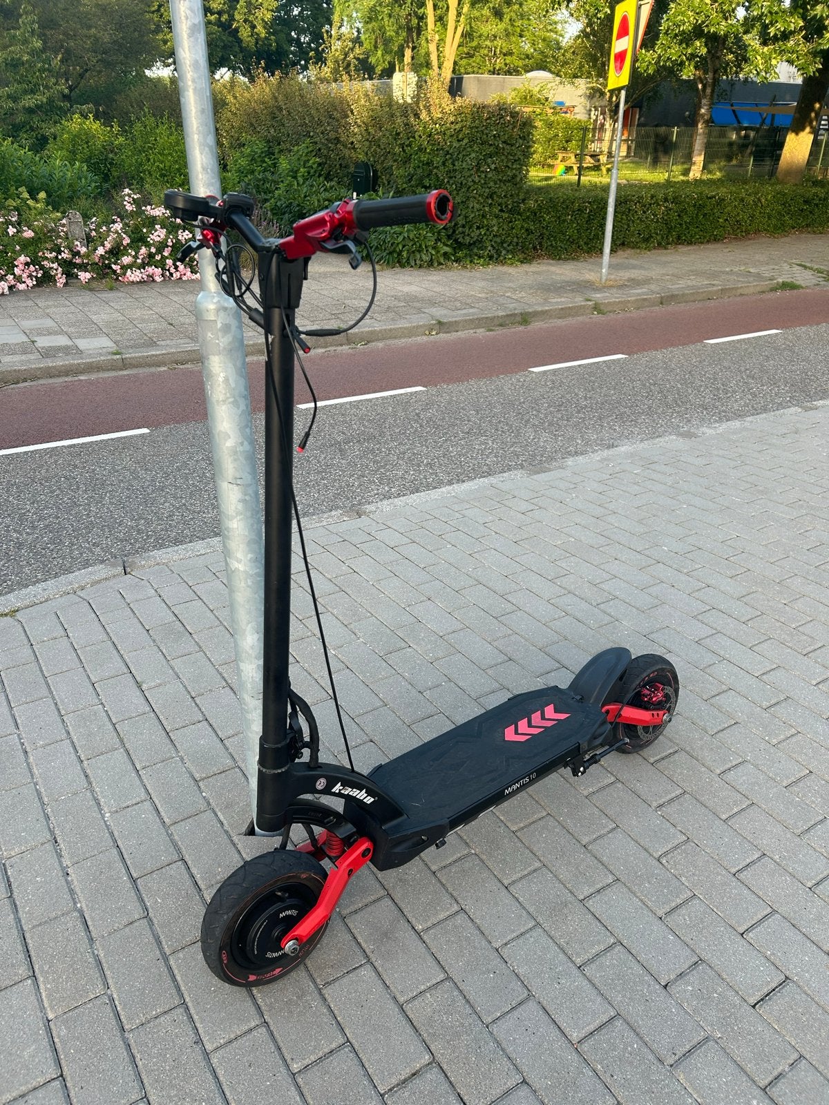 Kaabo Mantis 10 Plus (LEES GOED DE BESCHRIJVING), Fietsen en Brommers, Ophalen, Zo goed als nieuw, Elektrische step (E-scooter)