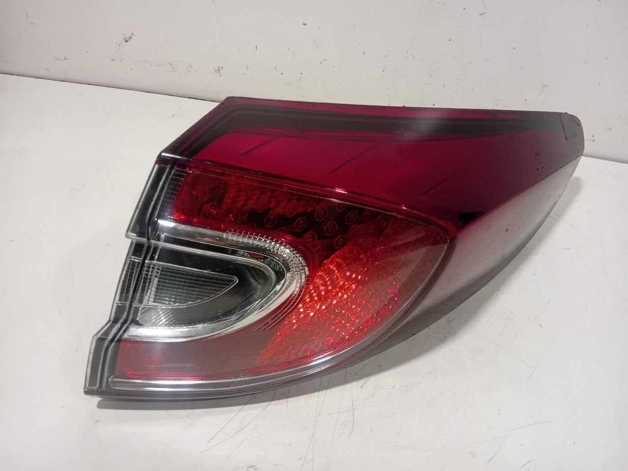 Achterlicht carrosserie rechts Renault Mégane, Onderdelen@venauto.nl, Van der Ven Autorecycling B.V., Gebruikt, Ettenseweg 76, 4706 PB Roosendaal, The Netherlands