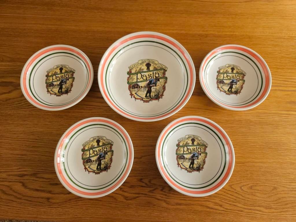 Vintage Pasta Serving Bowl + 4x Pasta Plates, Huis en Inrichting, Keuken | Servies, Gebruikt, Ophalen of Verzenden, Overige stijlen
