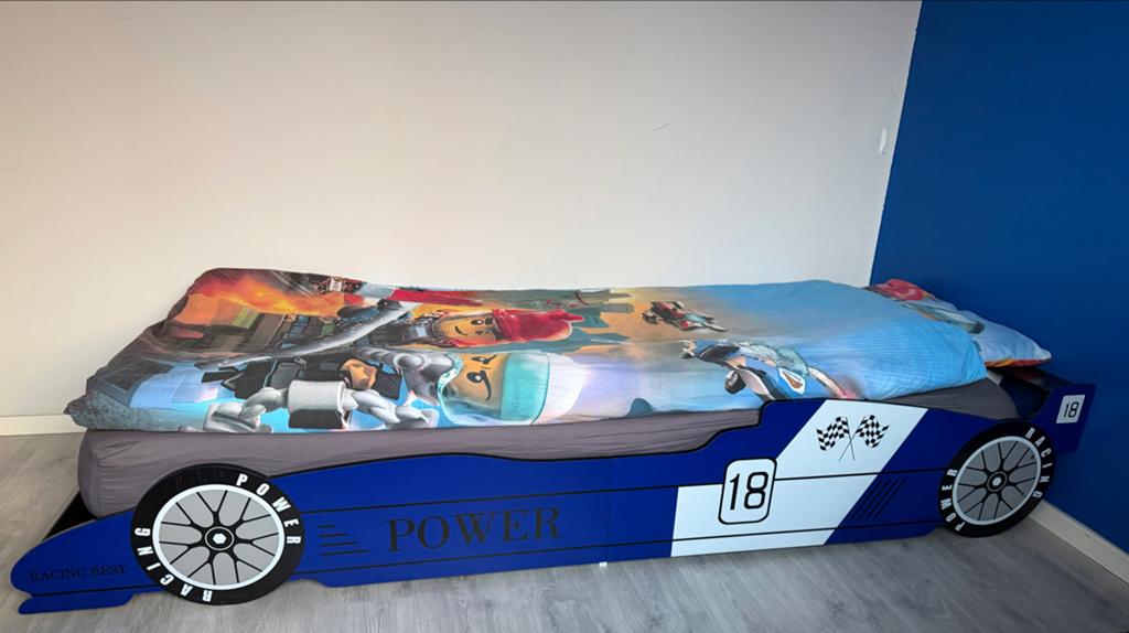 Formule 1 kinderbed 90x200 cm - Zo goed als nieuw, 85 tot 100 cm, Ophalen of Verzenden, Zo goed als nieuw, Lattenbodem