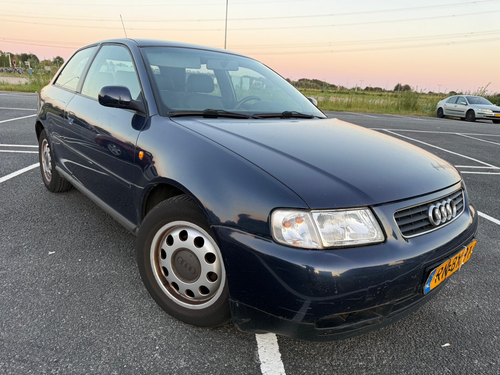 Audi A3 1.6 AUTOMAAT/APK APRIL 2027/TREKAAK/NAP, 4 cilinders, Blauw, 1100 kg, Grijs
