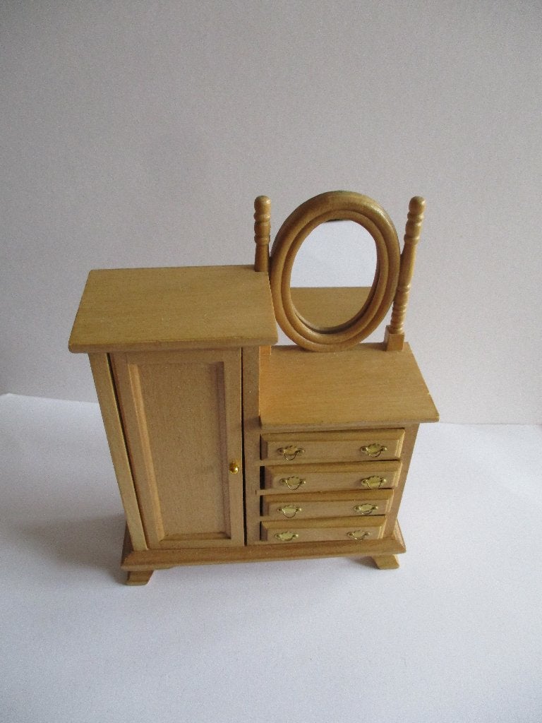 poppenhuis kastje met spiegel, Ophalen of Verzenden, Zo goed als nieuw, Decoratie