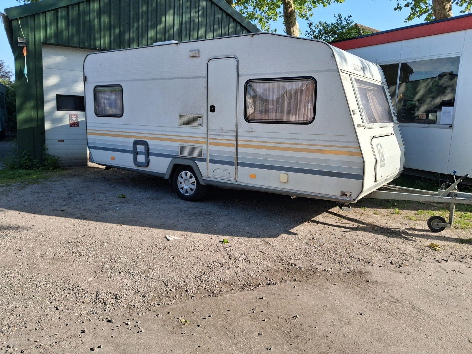 Knaus  sudwind met kenteken, Dwarsbed, Treinzit, Particulier, Schokbreker