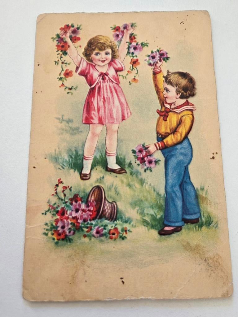 Jongen en meisje maken bloemenslingers, Verzenden, Ongelopen, Kinderen