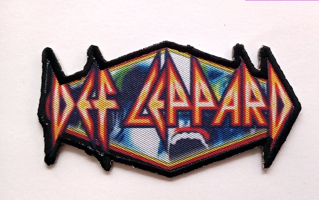 Def Leppard Hysteria vrij leuke  shaped patch d53, Ophalen of Verzenden, Nieuw, Kleding