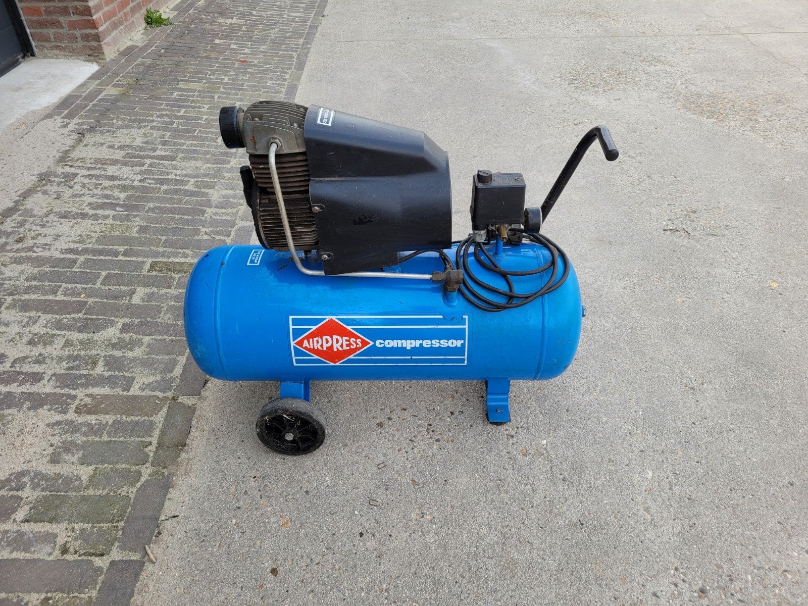 Compressor Airpress., 25 tot 100 liter, Ophalen, 200 tot 400 liter/min