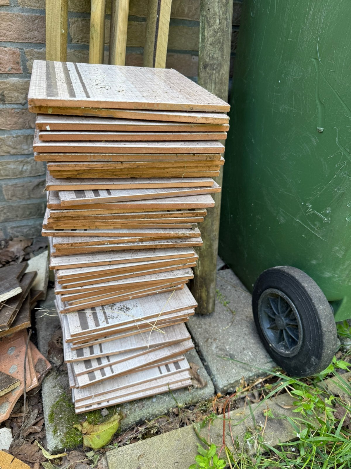 Bruine badkamer tegels 70s, Doe-het-zelf en Verbouw, Tegels, Ophalen, 60 cm of meer, Zo goed als nieuw, Minder dan 5 m²