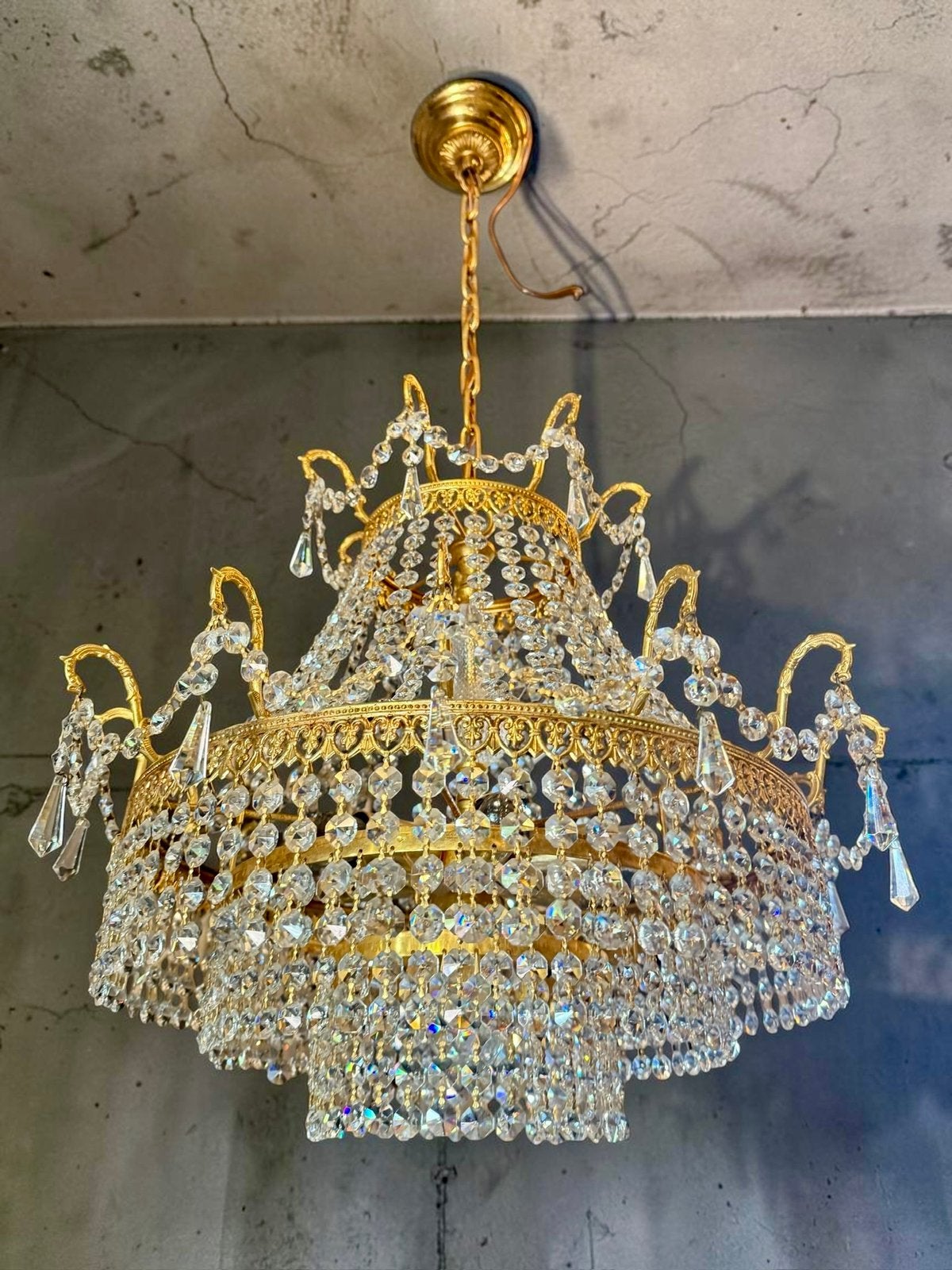 Prachtige antiek kristallen kroonluchter, Huis en Inrichting, Lampen | Kroonluchters, Ophalen of Verzenden, Gebruikt, Glas, Antiek design empire vintage retro regency