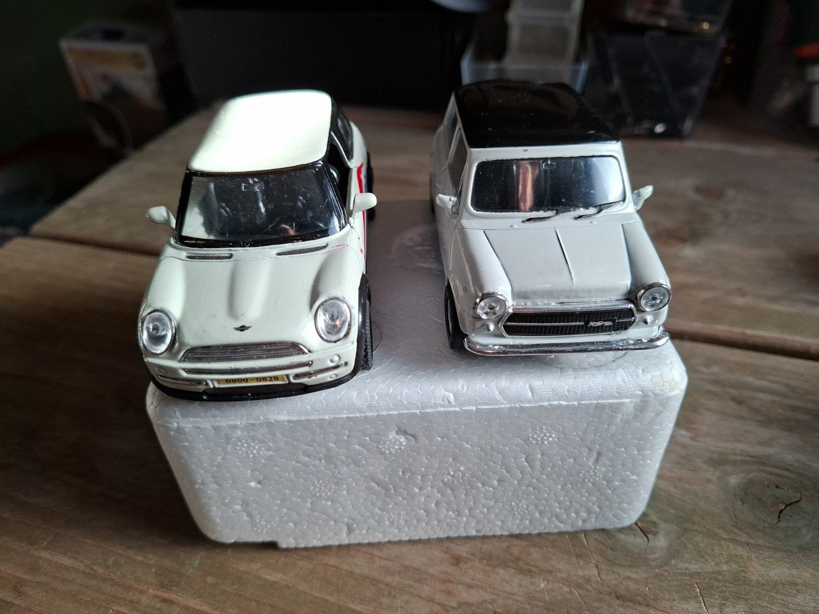 Mini Cooper modelauto's - Set van 2, Ophalen of Verzenden, Gebruikt, Overige typen