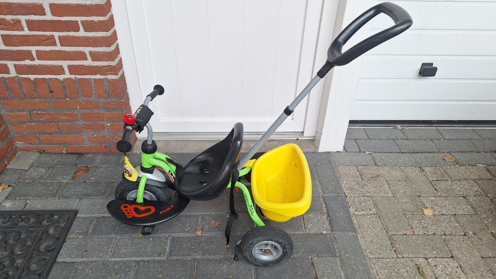 Puky driewieler met duwstang en kiepbakje en voetensteun., Ophalen, Terugtraprem, Gebruikt, Puky