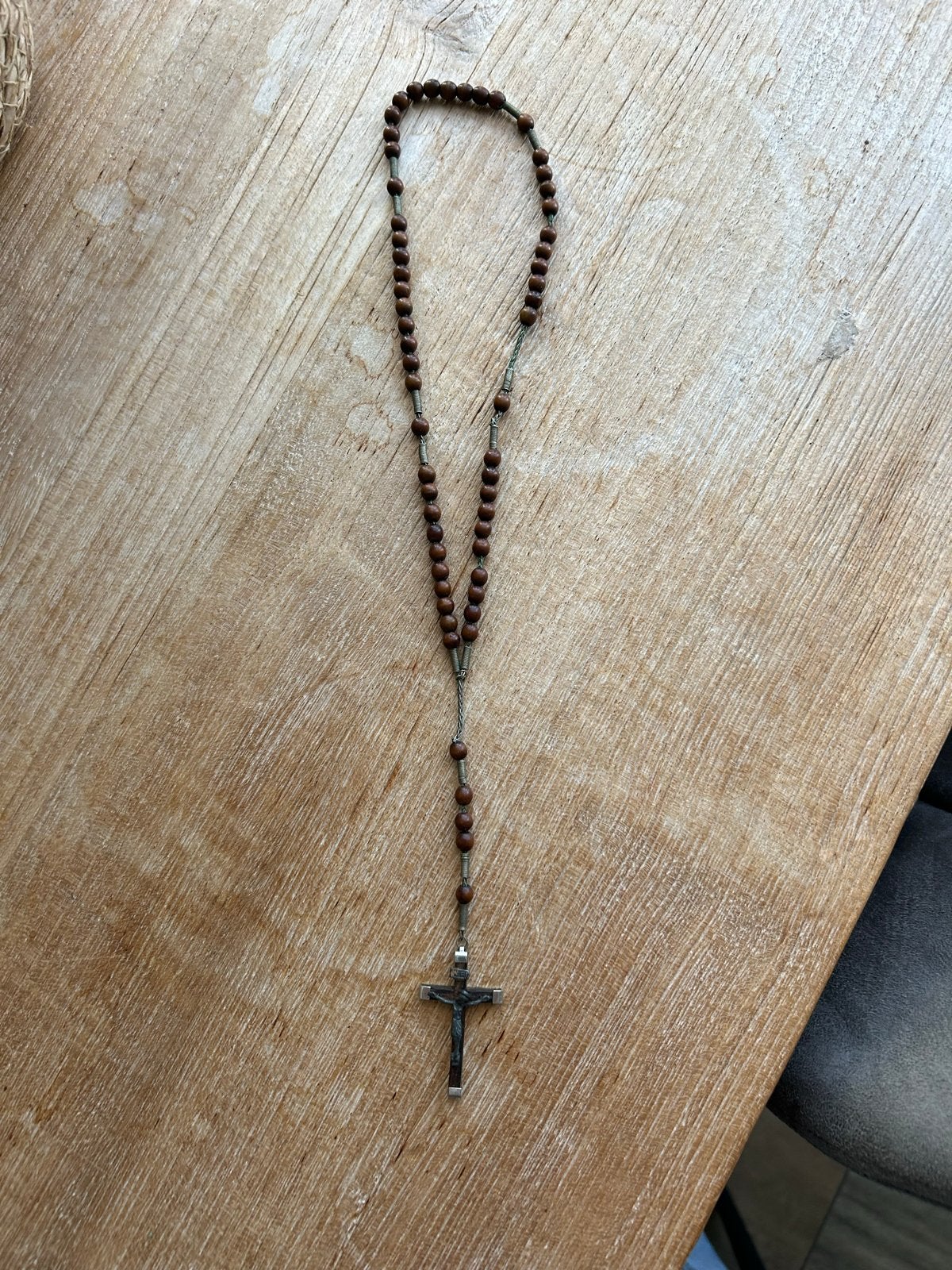 Rozenkrans met houten kralen en metalen kruis, Ophalen of Verzenden