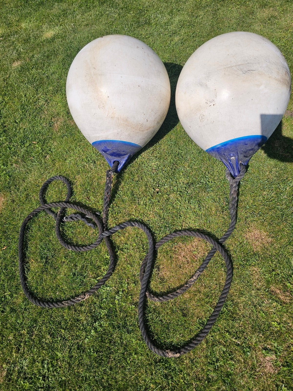 2 bol fenders  van 45 cm inclusief touw, Watersport en Boten, Ophalen, Gebruikt, Overige typen