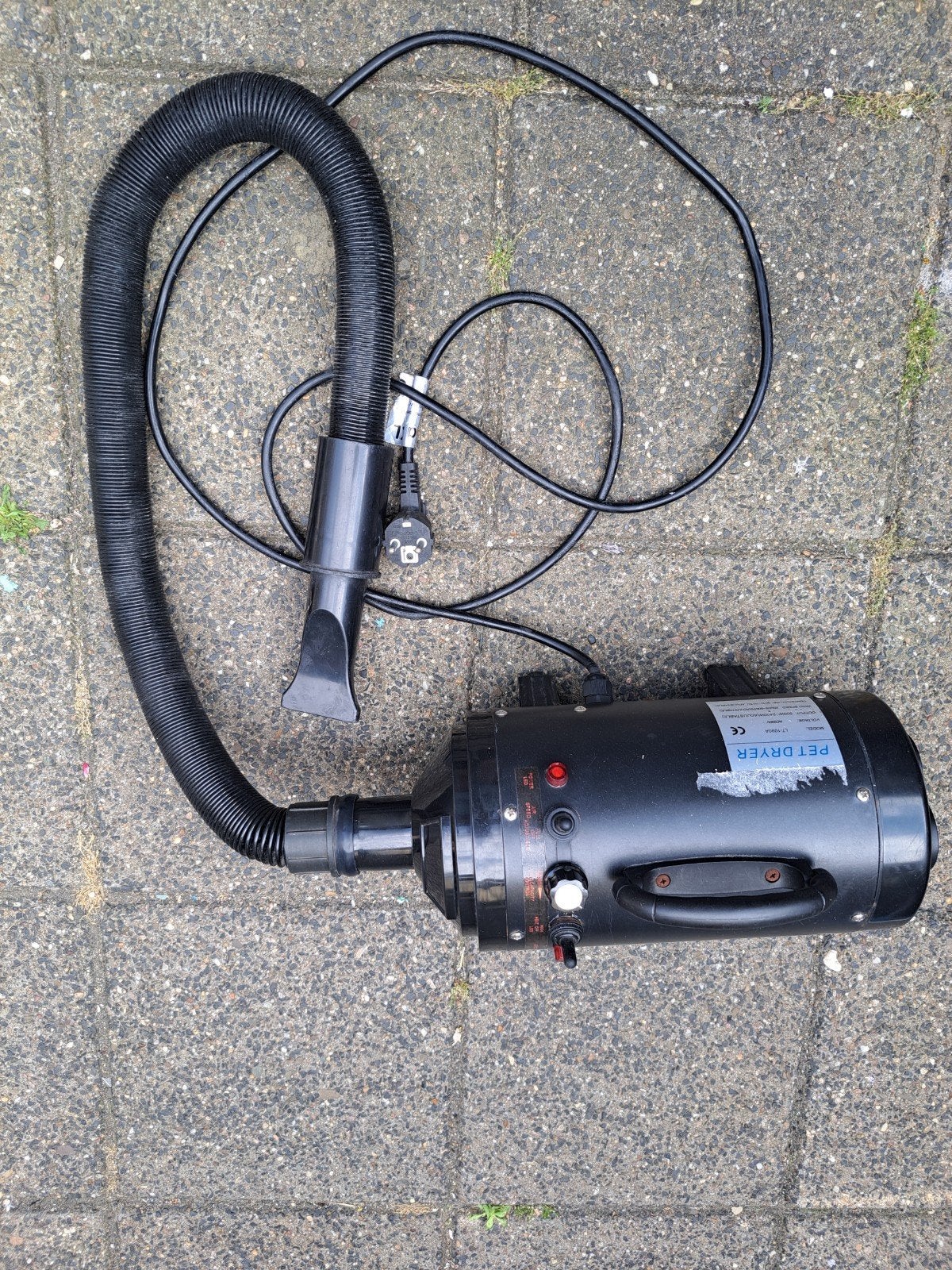 Petdryer om hond te drogen, Ophalen