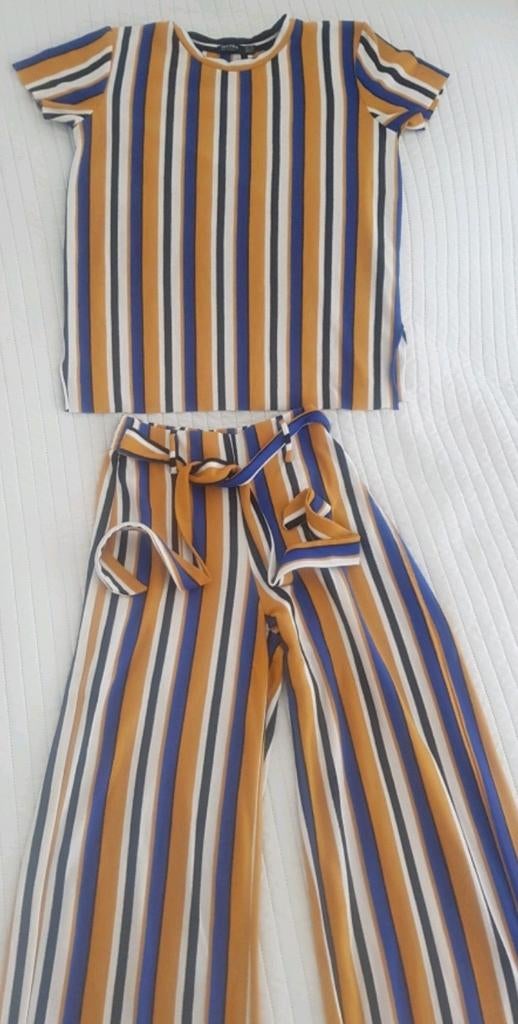 Bershka setje set flared broek pantalon maat s topje maat xs, Bershka, Verzenden, Zo goed als nieuw