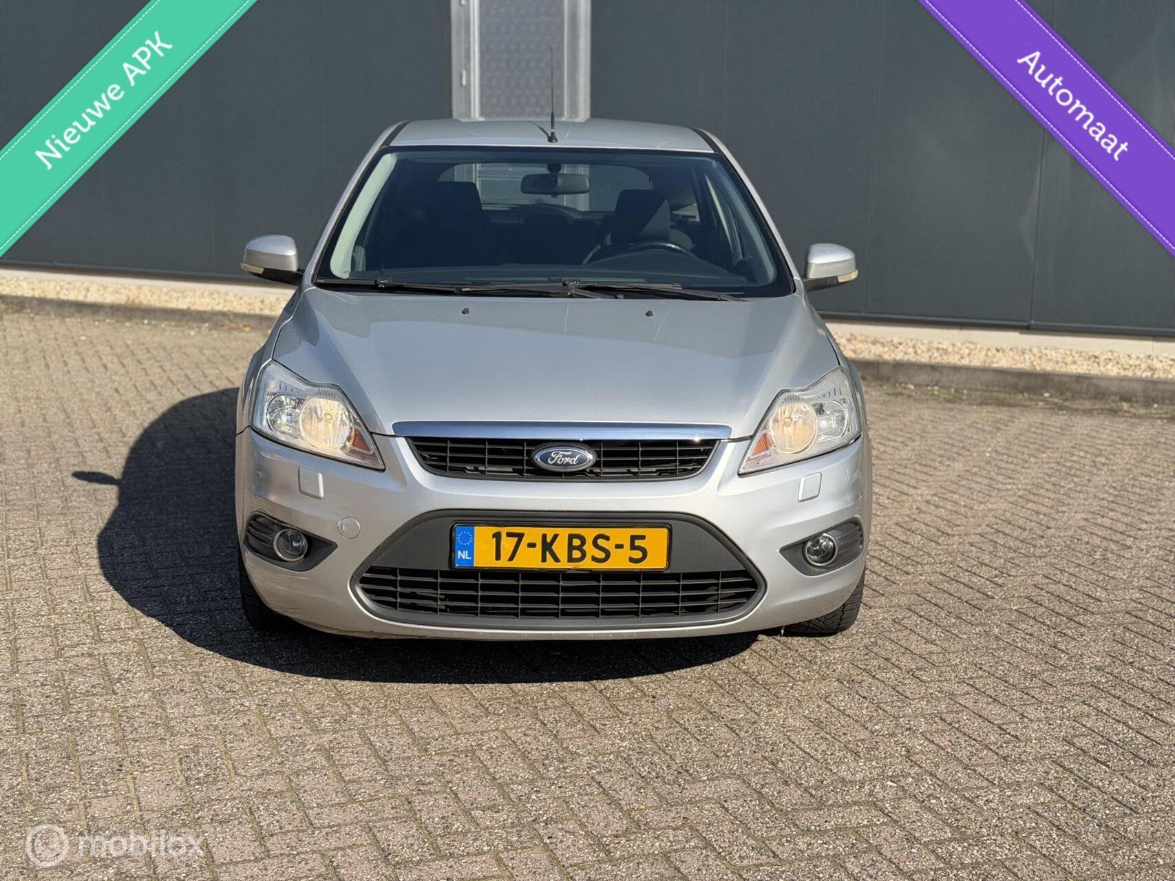 Ford Focus 1.6 Ghia AUTOMAAT/NWEAPK/AIRCI, 1596 cc, 101 pk, Gebruikt, 4 cilinders