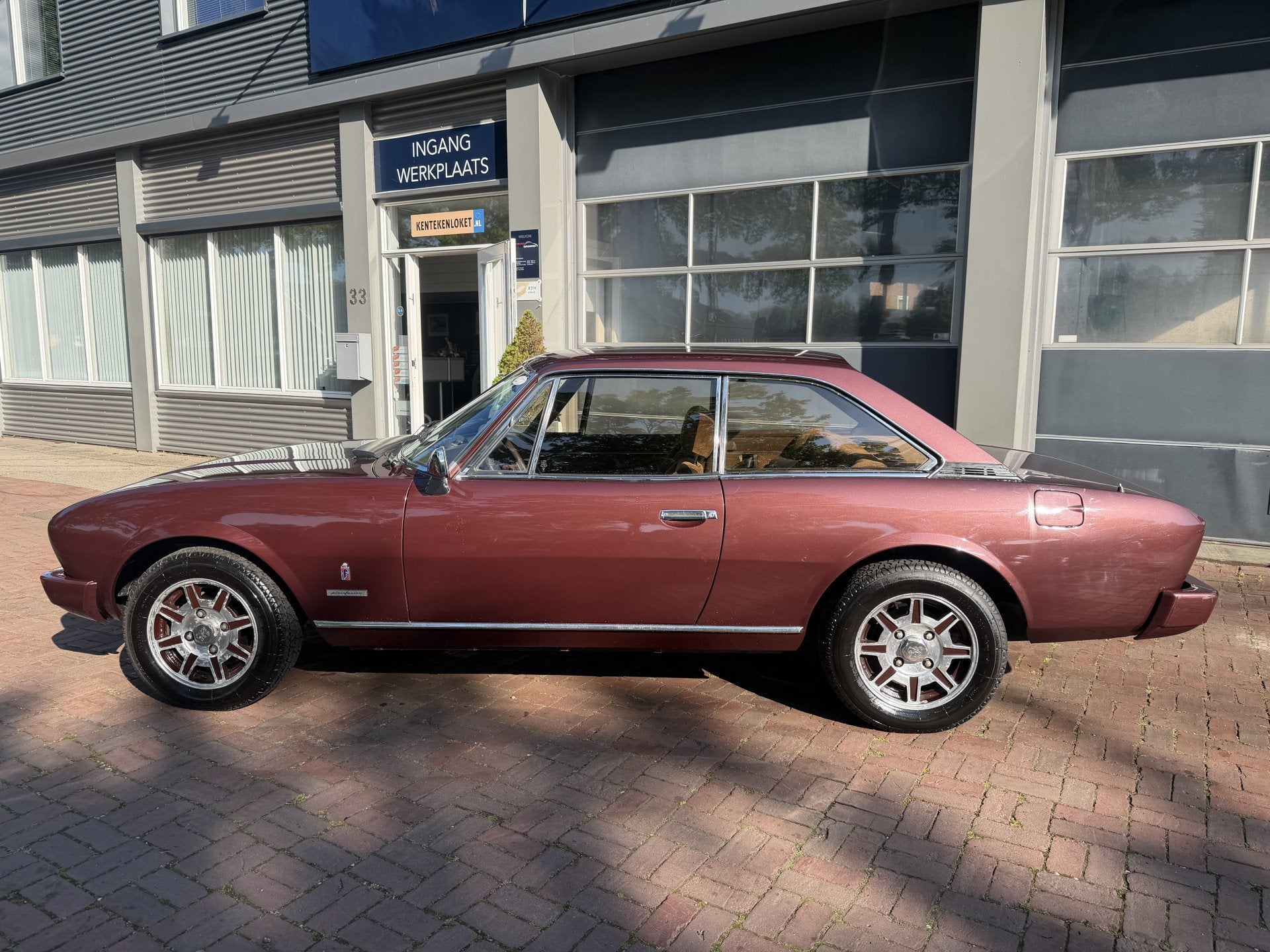Peugeot 504 2.0 Coupé Injection 2.0 Inj. Bj. 1980 – Uniek, Beige, 1971 cc, 4 stoelen, Bedrijf