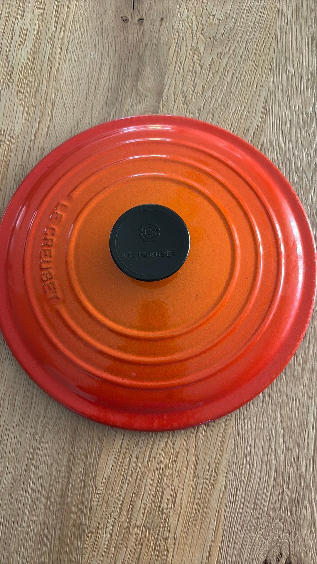 Originele Le Creuset deksel 24 cm – Volcanic, Ophalen of Verzenden, Zo goed als nieuw, Gietijzer