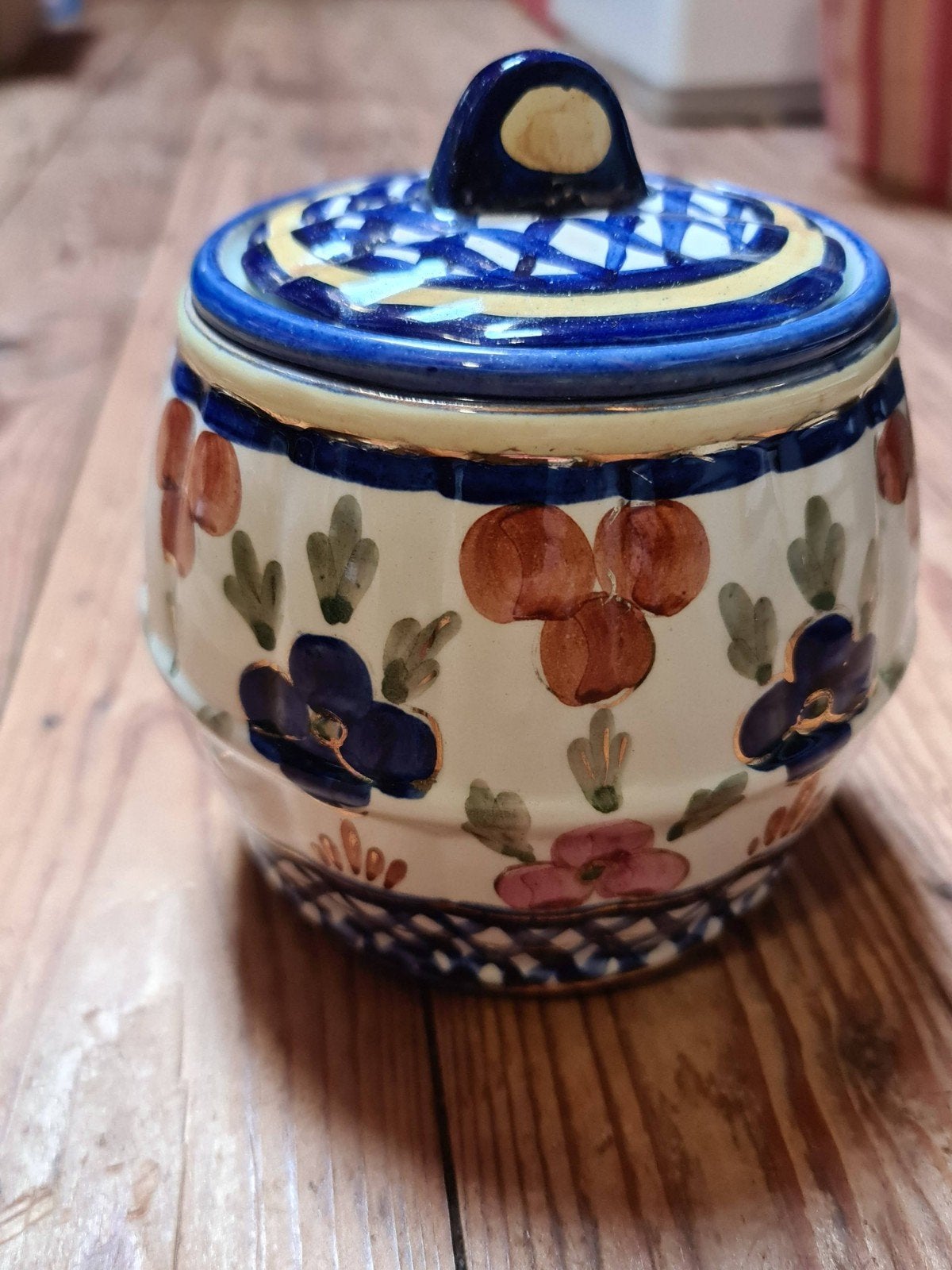 Antiek potje met deksel merk  Gouda vintage, Antiek en Kunst, Antiek | Keramiek en Aardewerk, Ophalen of Verzenden