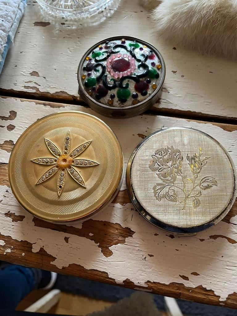 Aangeboden 3 poeder doosjes, Antiek en Kunst, Ophalen of Verzenden