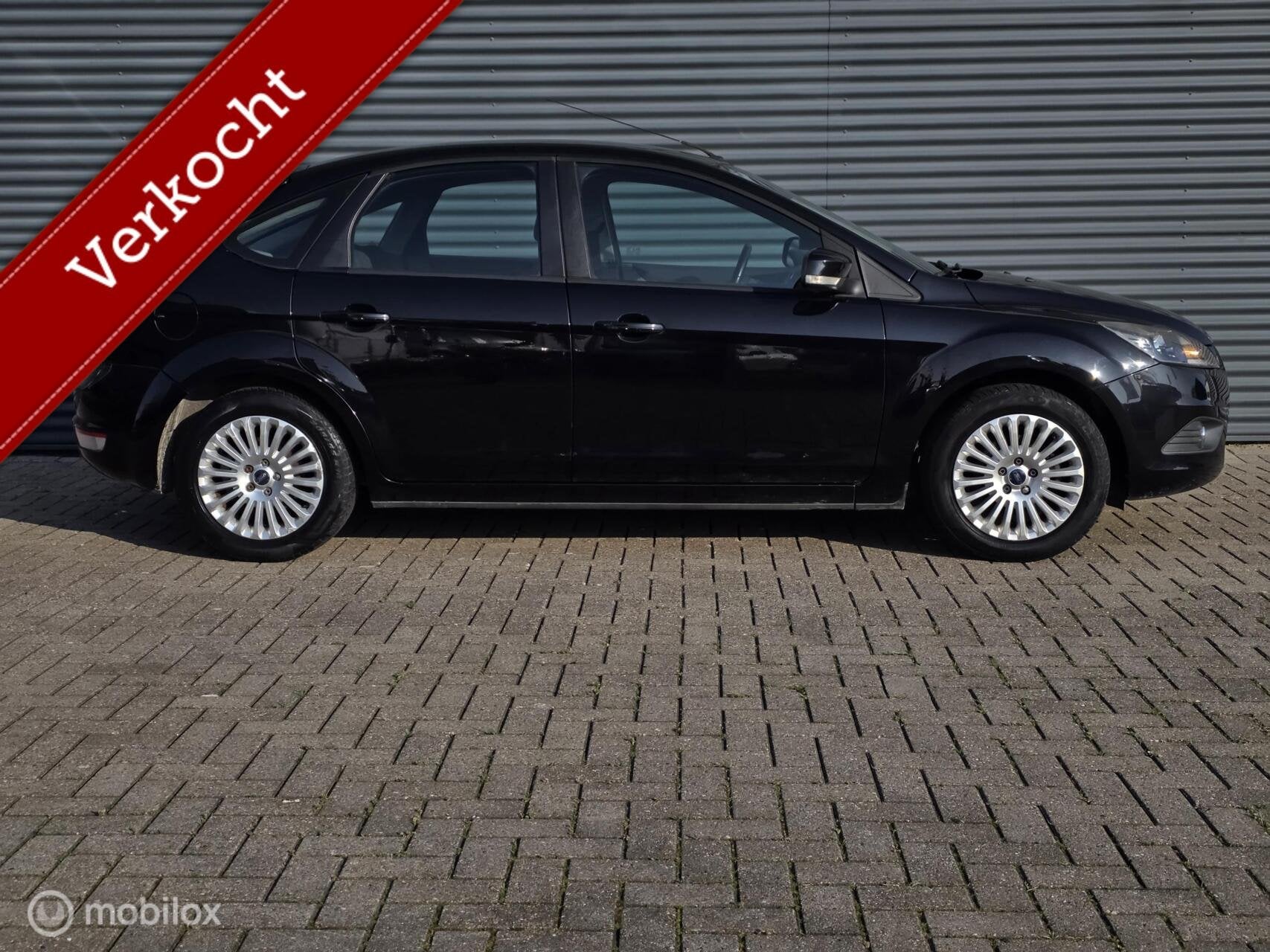 Ford Focus 1.8 Titanium Flexi Fuel TREKHAAK/5DEURS/AIRCO, Auto's, Parkeersensor, 125 pk, Gebruikt, 4 cilinders