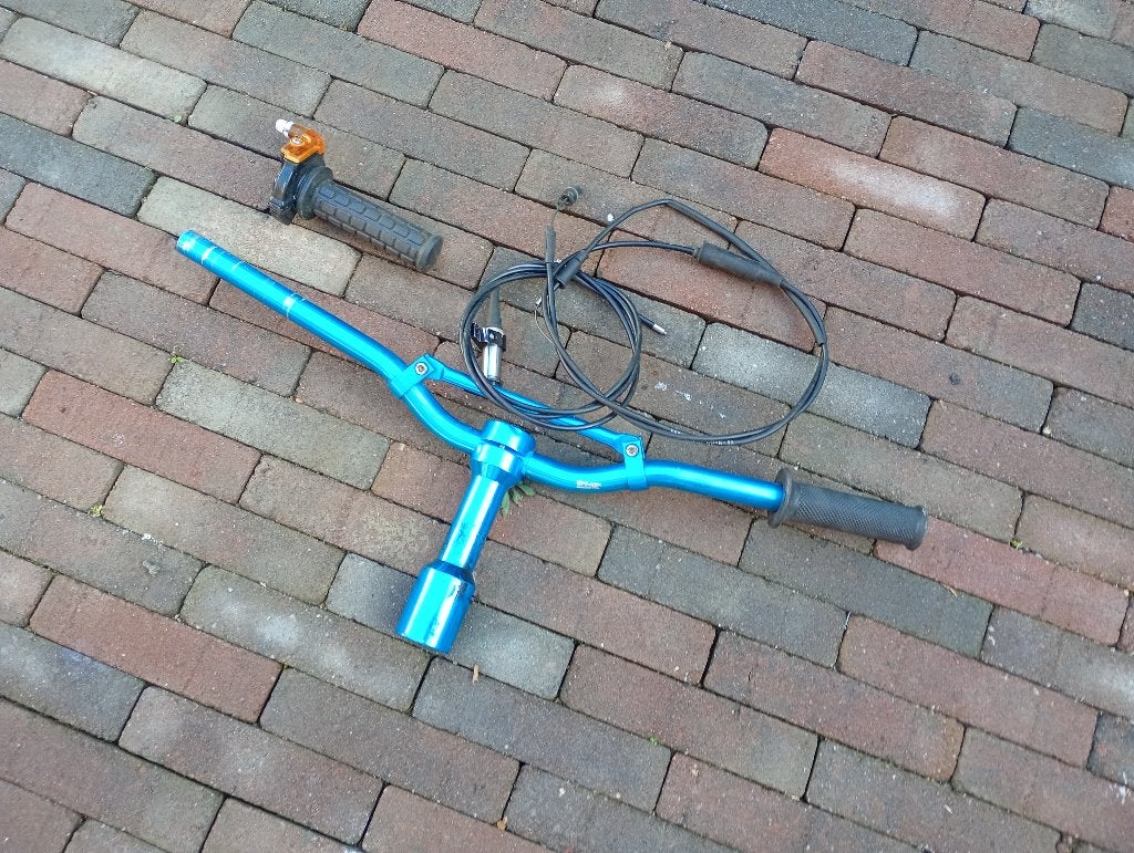 Race stuur Yamaha Aerox met snelgas, Ophalen of Verzenden, Zo goed als nieuw, Overige typen, Yamaha